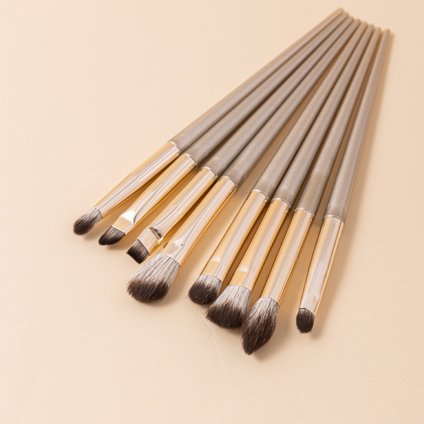 Beginner Details Small Size Crouching Silkworm Soft Makeup Brushes Accessories