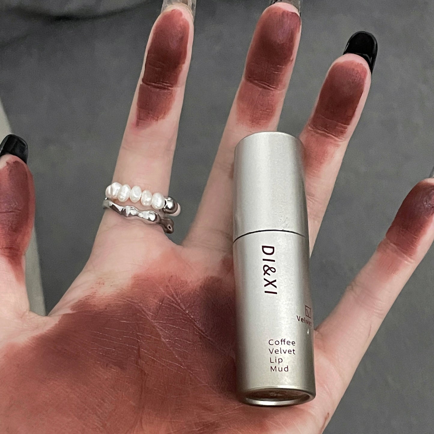 Tube Lacquer Veet Matte White Mud Lip Glosses