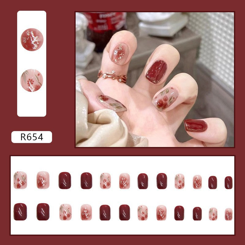 Finitions rigoureusement sélectionnées pour porter un nail art Armor