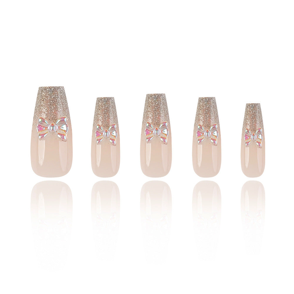 Nail Art élégant avec nœud éclair et taille thérapeutique