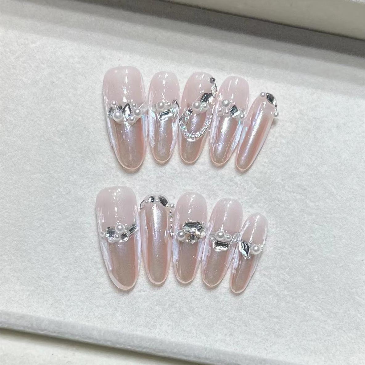 Autocollants pour ongles en plâtre Aurora progressivement variés avec des perles roses et des diamants