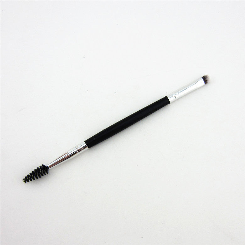 Sickle Brush Bevel Flat Head Eyelid Down Eyeliner