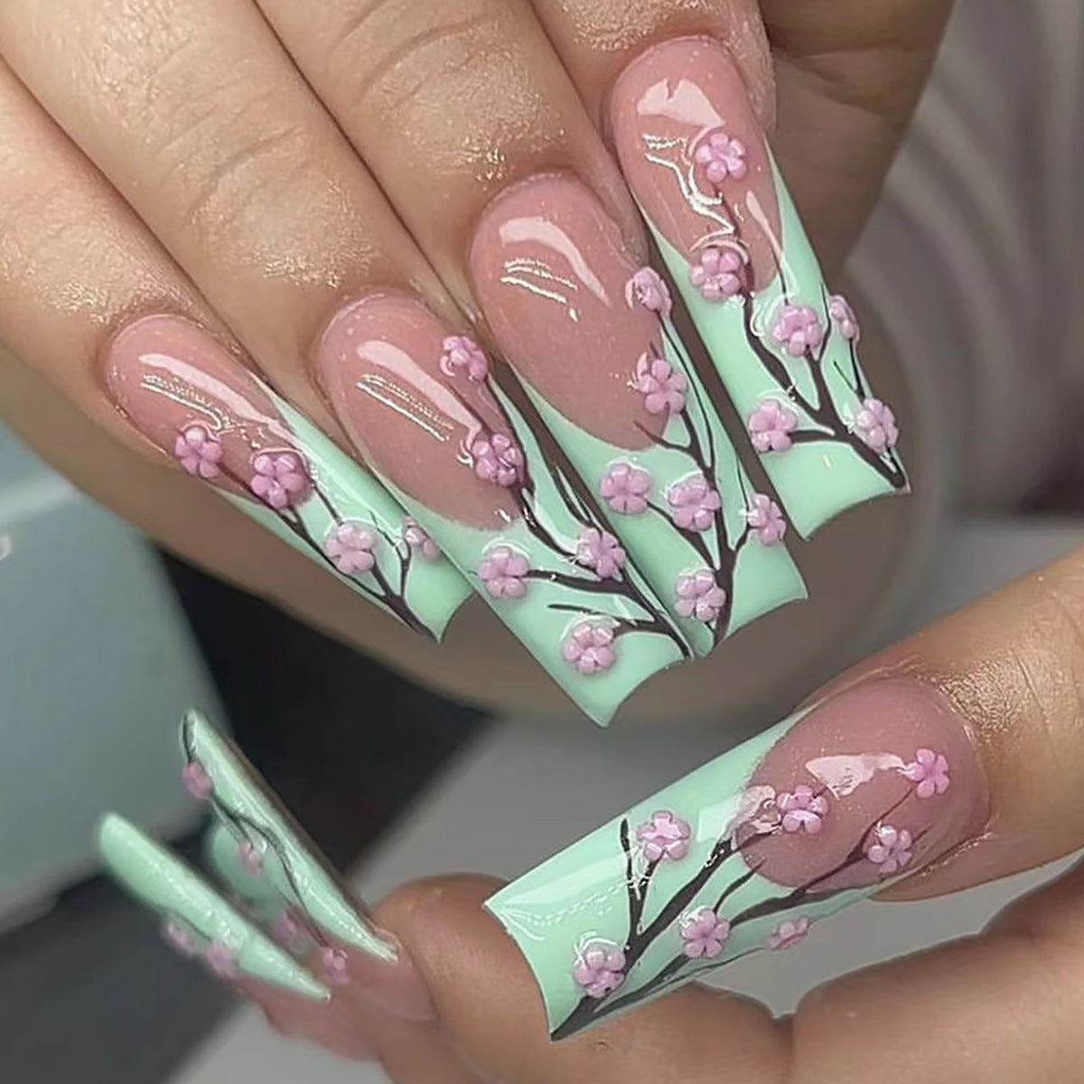 Nail Art français avec une fleur de pipe à eau de style chinois