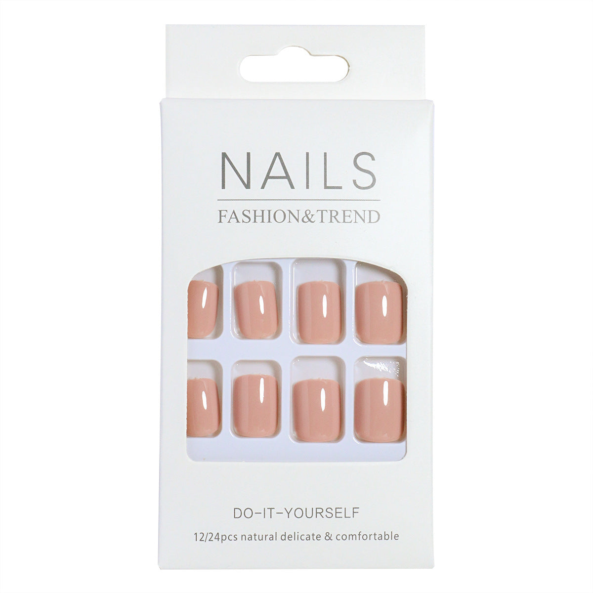 Faux ongles courts nude Wear Armor Nail Art fini