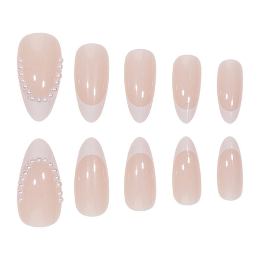 Nail Art Girly Simplicity Wear aux amandes blanches nacrées