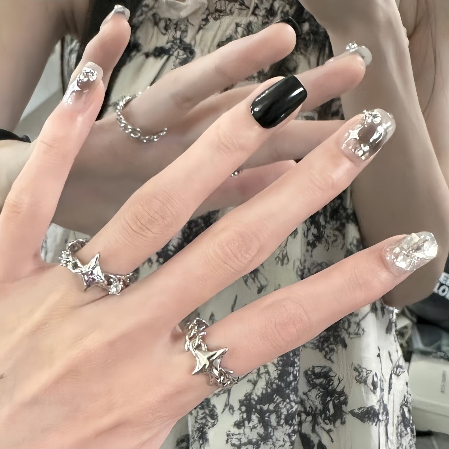 Handmade Wear Armor Black Paillette Flash Nail Stickers