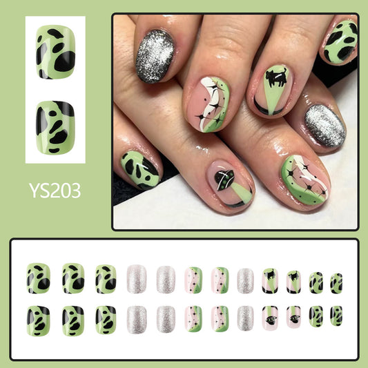 Nail art court et irrégulier pour chiot