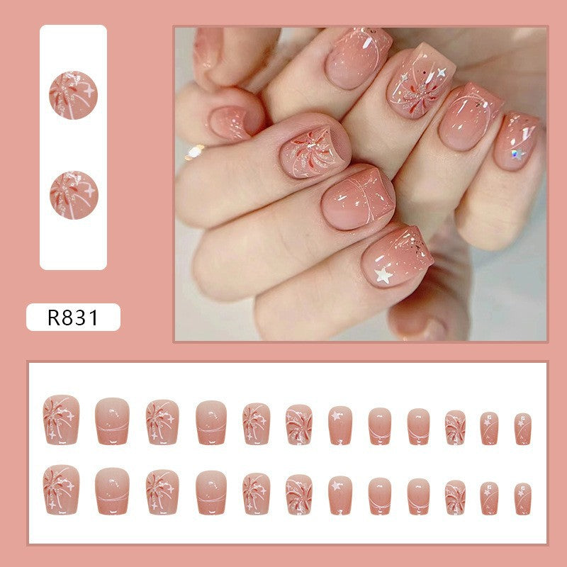 Finitions rigoureusement sélectionnées pour porter un nail art Armor