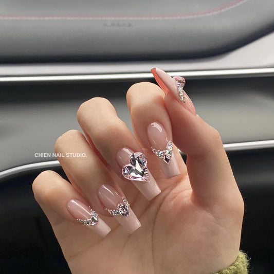 Forme fantaisie inférieure Diamants Flash Axe Crooked Heart Rectangulaire Soins des ongles Nail Art