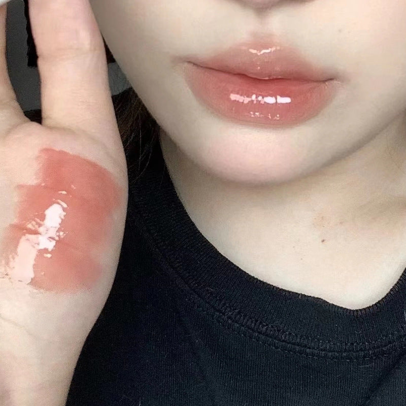 To Fade Film Forming Light Sensitive Lip Glosses