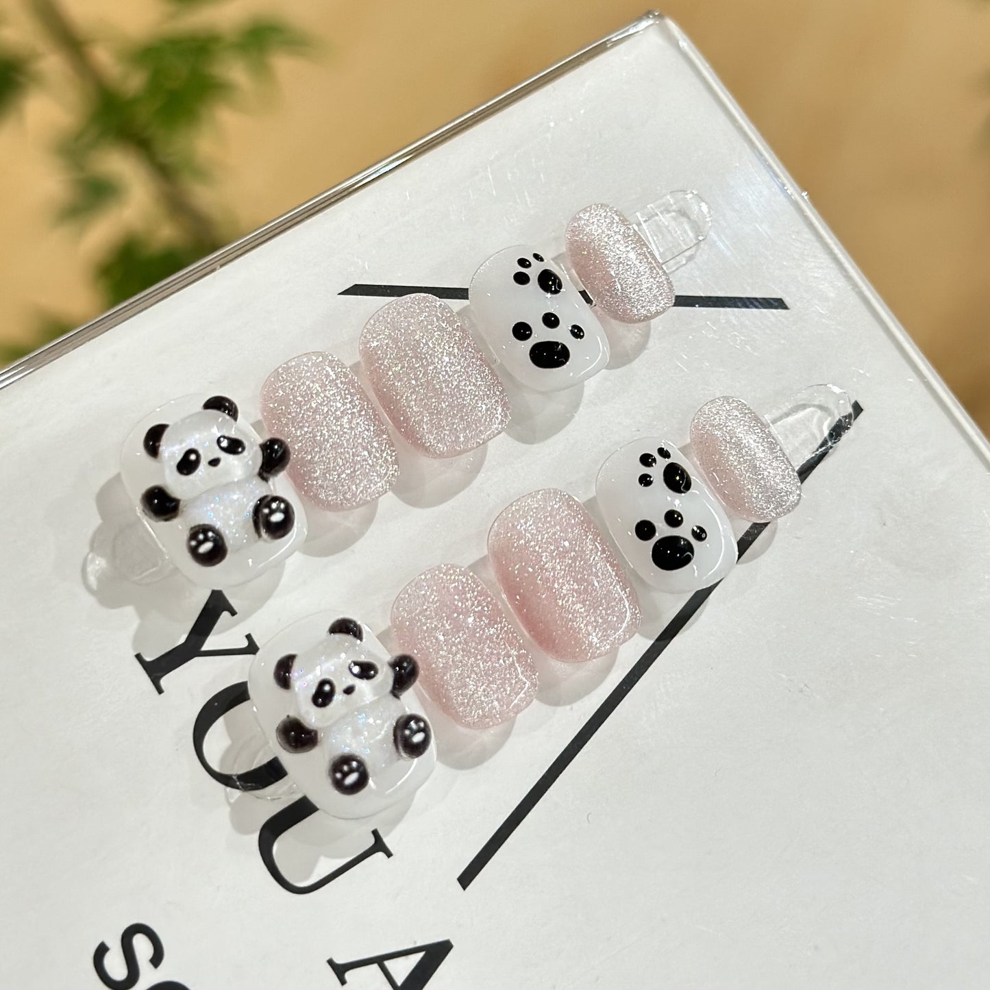 Autocollants pour ongles mignons en forme de panda tridimensionnel pour chat court d'été de haute qualité