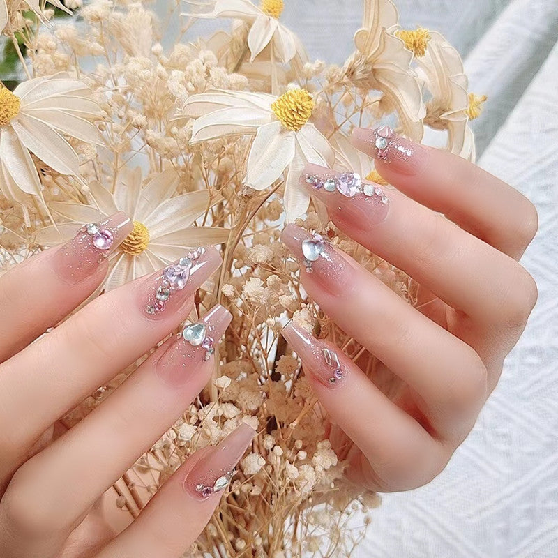 Nail Art doux et frais, style quotidien, blanc, pur désir