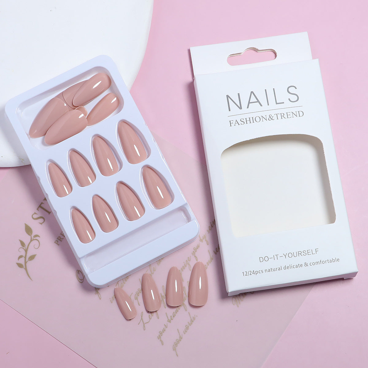 Pièce de beauté rose Nail Art mi-longueur douce d'été