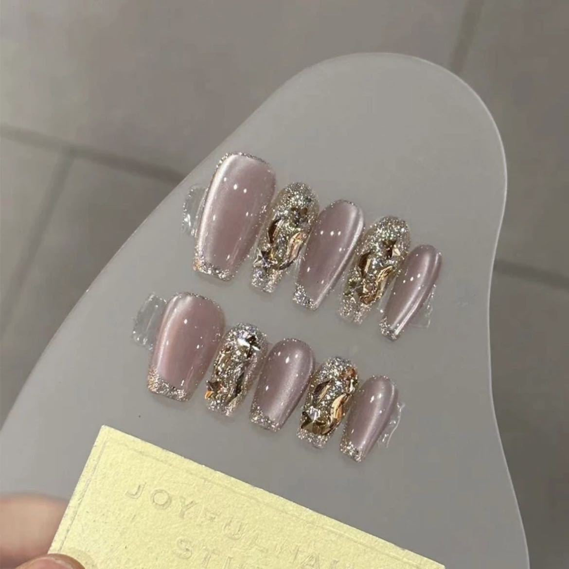 Pearly Cat's Handmade Wear White With Diamond Nail Stickers