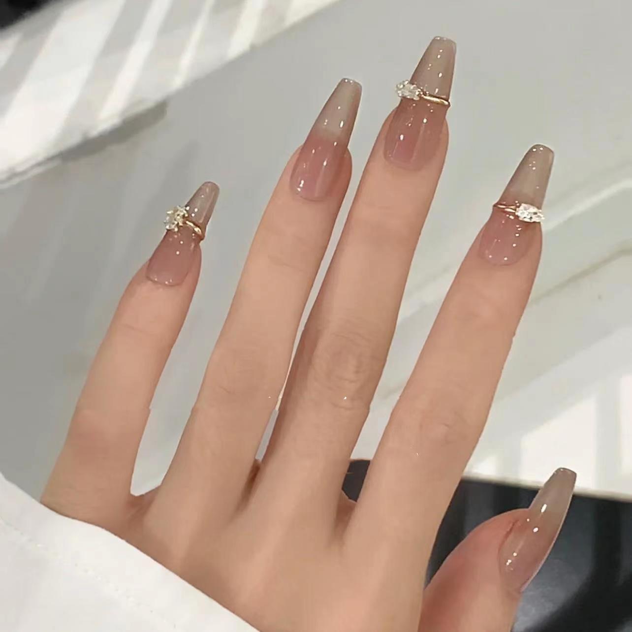 Autocollants pour ongles nude à l'avoine blanche pour faux patchs à enlever