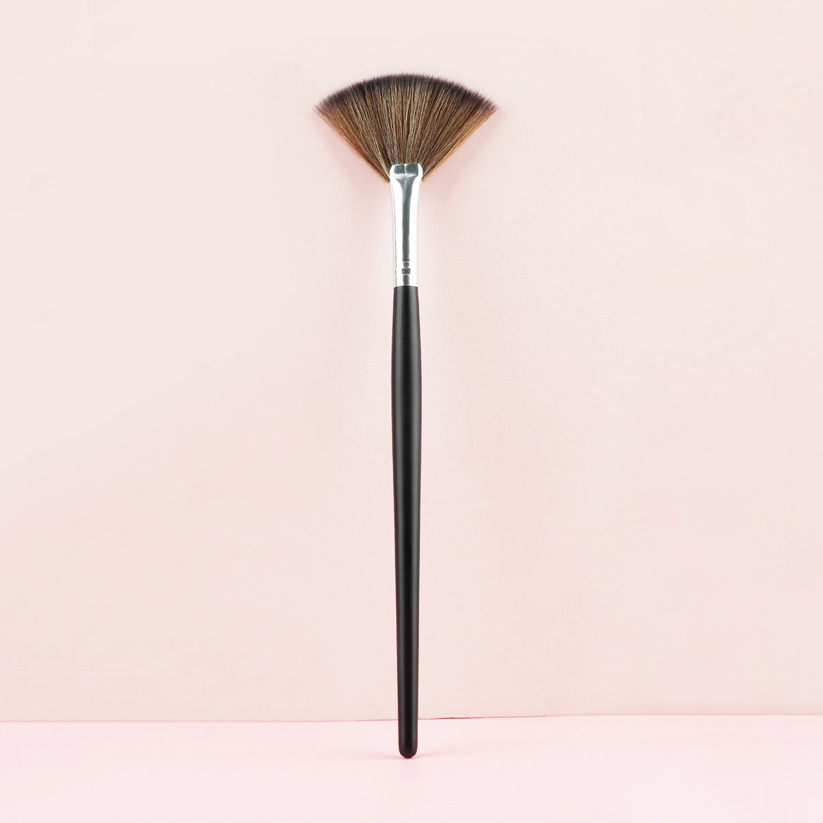 Fan-shaped Highlight Brush Even Soft Cosmetic Makeup Brushes Accessories