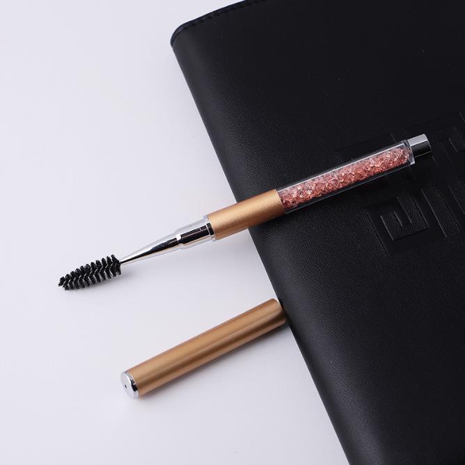 Avec étui à stylo, pinceaux de maquillage, accessoires de beauté pour cils