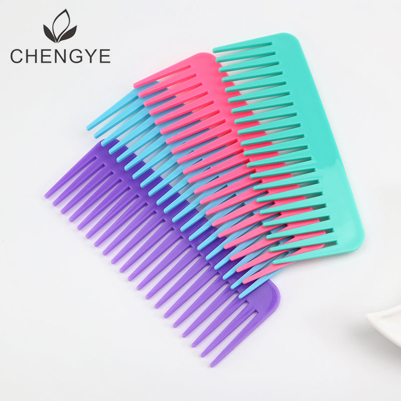 Sous-ensemble en plastique dédié à la coiffure à domicile pour brosses et peignes à cheveux