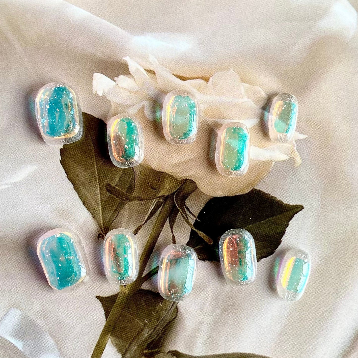 Nail Art en papier de verre Aurora Ice Cube transparent