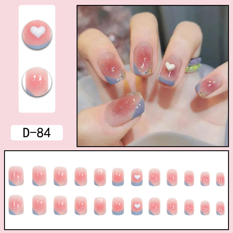 Porter une manucure à pointe Pure Desire Hot Nail Art