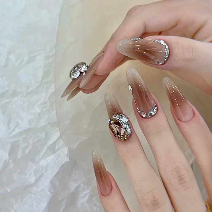 Nail art Wear Armor Diamond dans les débris