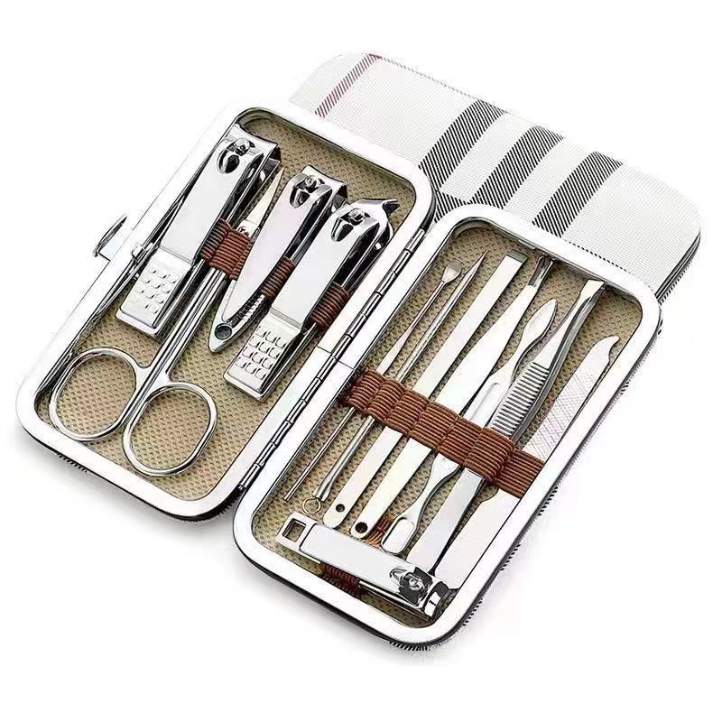 Ensemble d'outils de manucure en acier inoxydable avec ciseaux et coupe-ongles