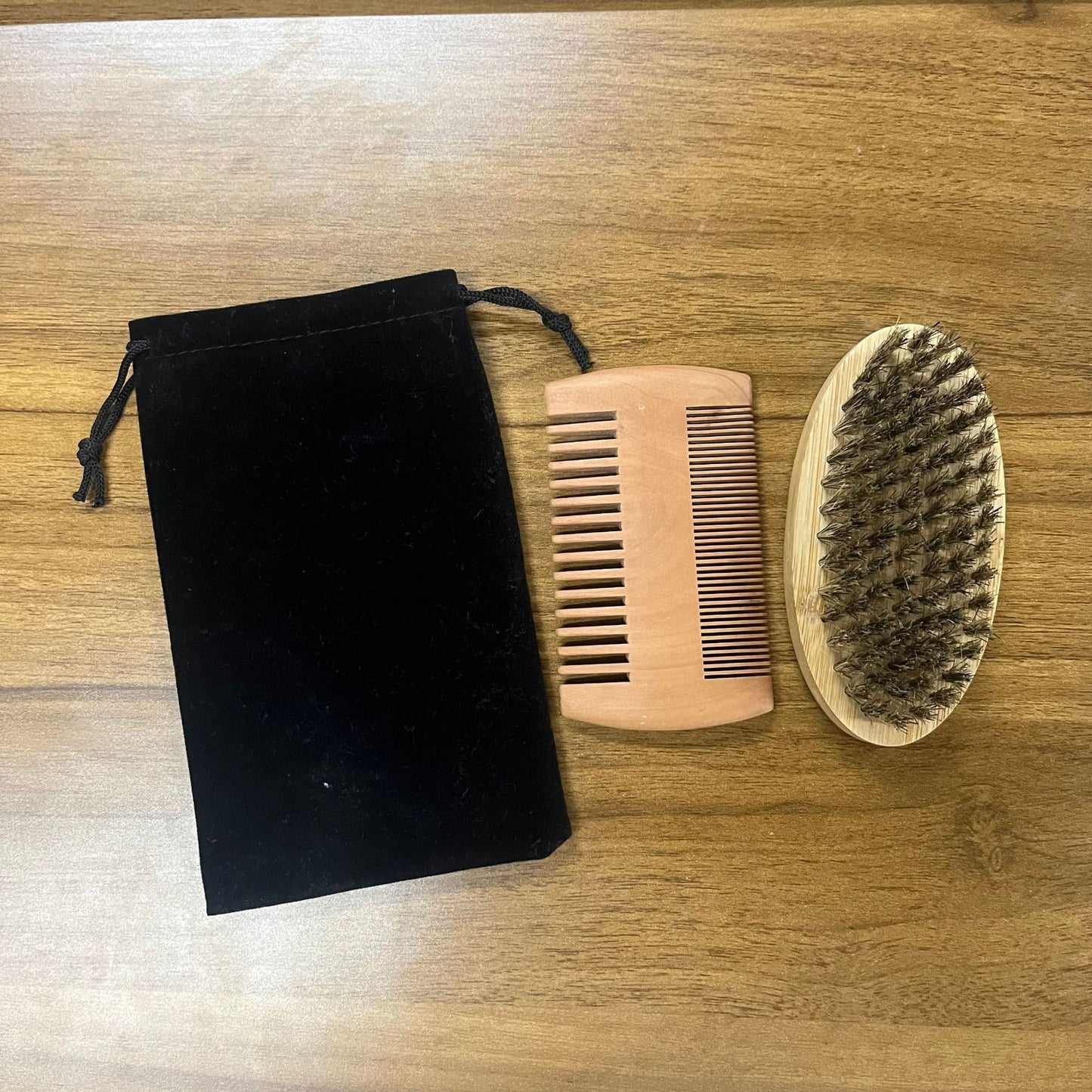 Brosse à raser pour hommes, combinaison de barbe, brosses à cheveux et peignes Hu Source