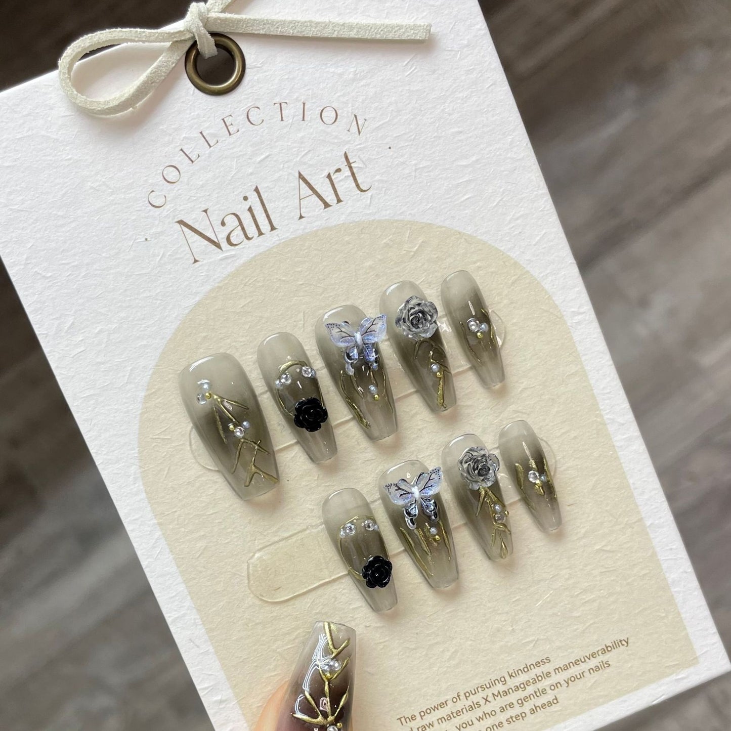 Autocollants pour ongles tridimensionnels assortis aux couleurs de la formule Cool Freesia