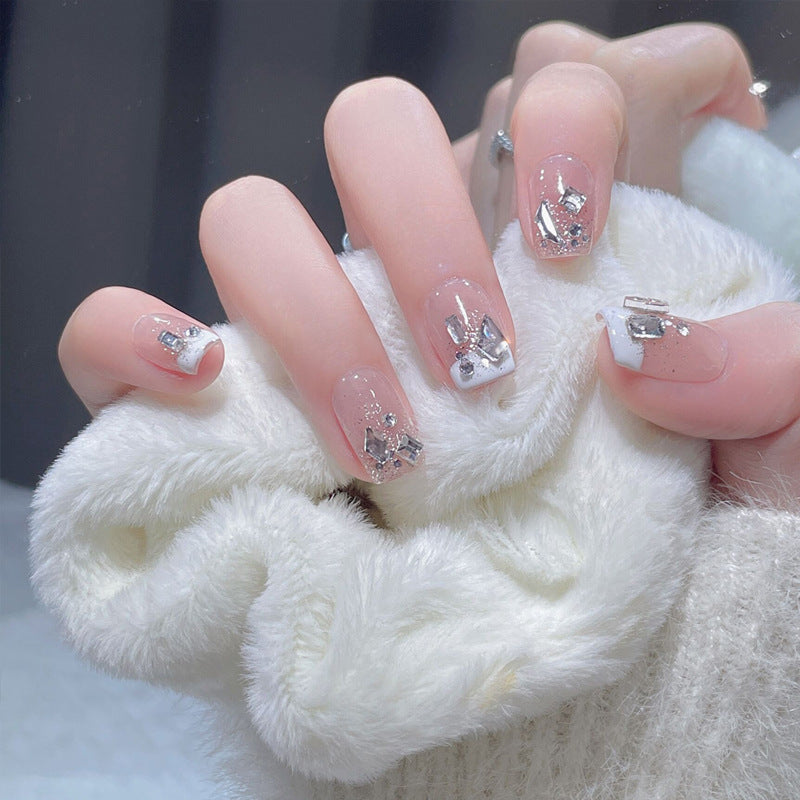 Nail art Wear Armor Diamond dans les débris