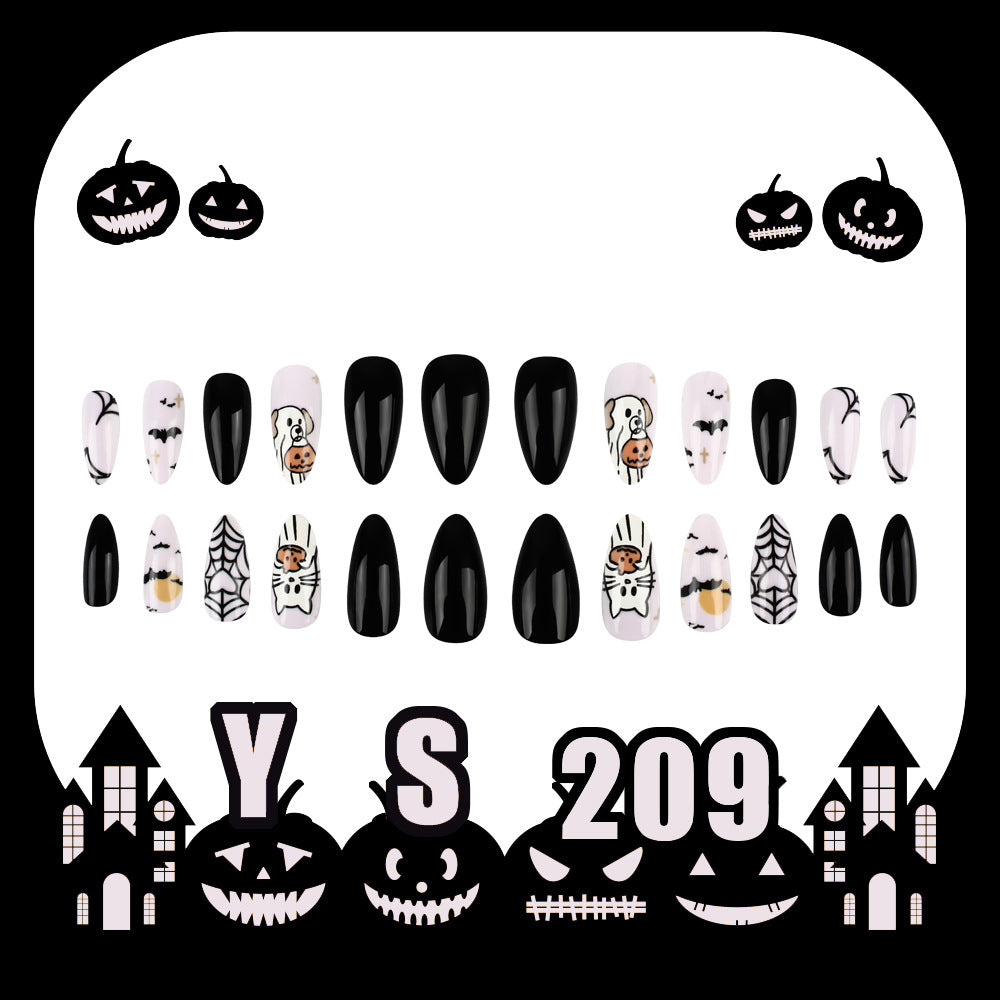 Nail art animal mignon en contraste de couleur noir et blanc