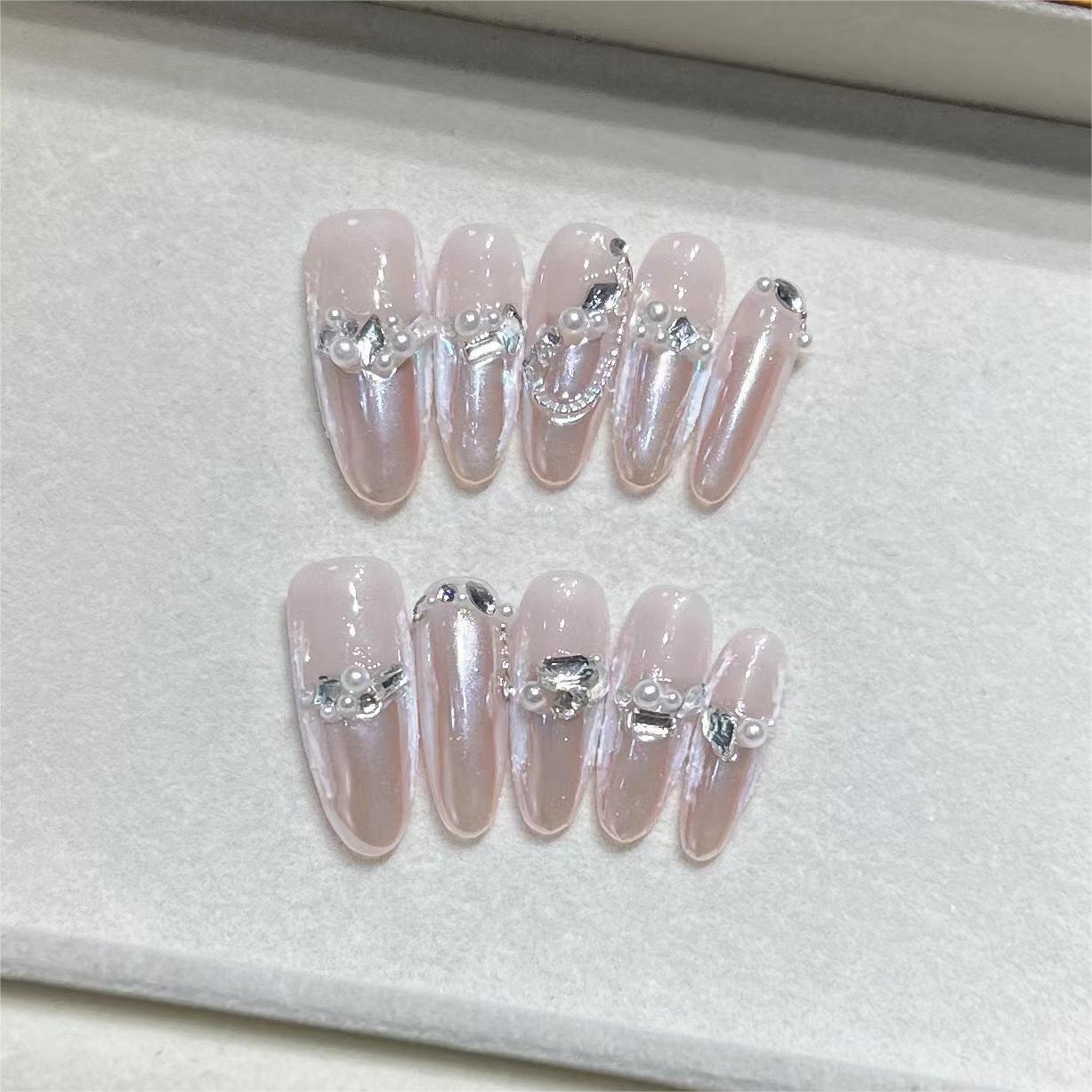 Autocollants pour ongles en plâtre Aurora progressivement variés avec des perles roses et des diamants