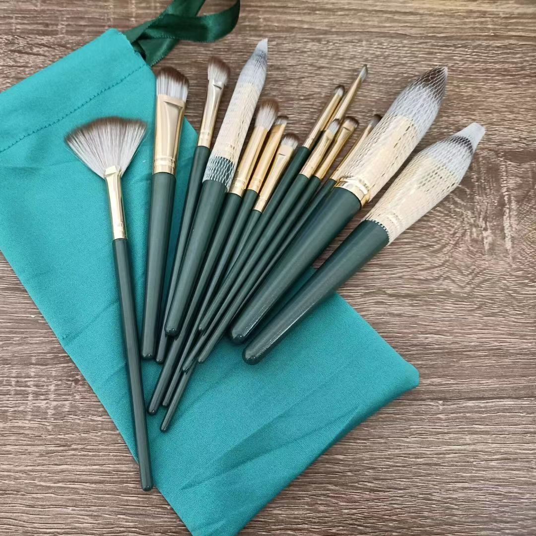 Green Cloud Brush Suit Soft Beauty Makeup Brushes Accessories